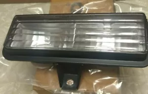 16510854/ 332-1607L-US / GM2521129 / CV/GC R/V TRCUK 89-91 PARK/SIGNAL LAMP D31 - Imagen 1 de 3