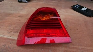 GENUINE BMW E90 3 SERIES N/S REAR LIGHT LENS & BULB HOLDER BULBS. PT NO. 6937457 - Picture 1 of 3