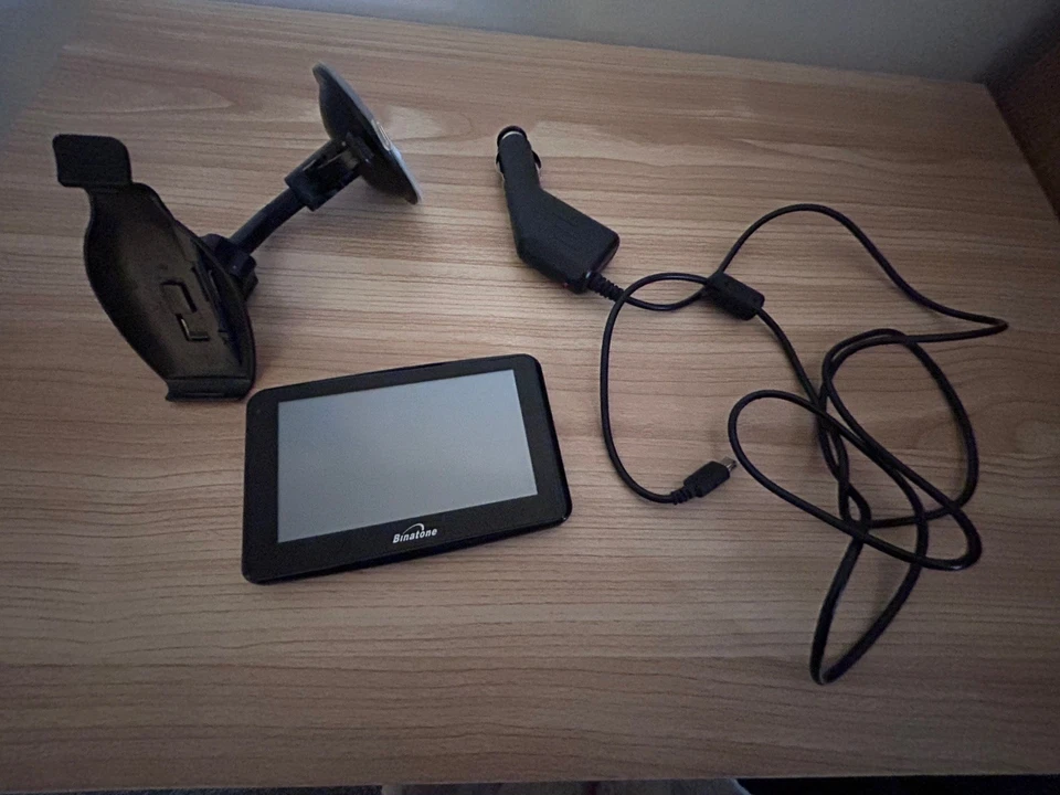 Binatone Sat Nav F430 - Image 1 of 4