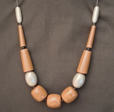 Collar Joyería de Moda JJill - Versátil Marrón y Plata sobre Cordón Ajustable Negro Nuevo con Etiquetas Foto 1 de 4