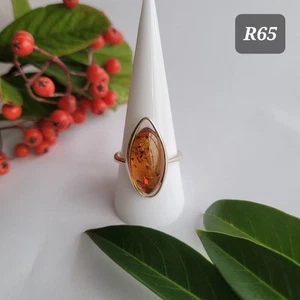Sterling Silver Ring With Large Oval Baltic Amber Size UK S / EU 20 - Picture 1 of 2