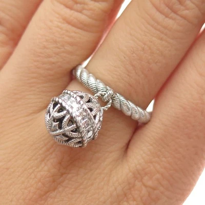 Anillo con dije de bola colgante de plata esterlina 925 JUDITH RIPKA talla 8,25 Foto 1 de 4