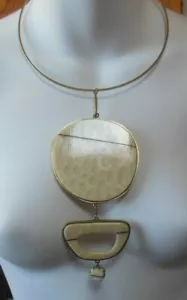 Signed CHICO'S Cream Color Pendant Choker Necklace - Picture 1 of 3