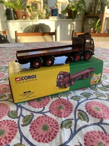 Corgi Classics 1:50 John Codona Fairs Leyland 8 Wheel Rigid #24401 - Picture 1 of 12