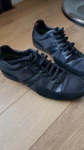 boss trainers size 9