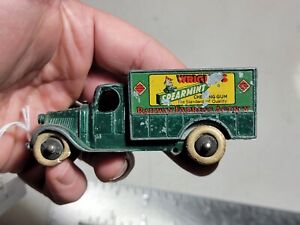 TTB3 Vintage TootsieToy #4 Mack truck delivery Wrigley's Railway expess agency