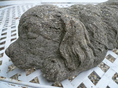 WEATHERED/WORN BABY SLEEPINGSPANIELPUPPYDOG VINTAGECEMENT/CONCRETE GARDEN STATUE Cover
