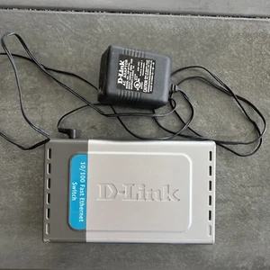 D-Link DSS (DSS8+) 8-Ports External Switch with charger, Used - Photo 1/4