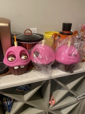Five Nights At Freddy’s 2 Cupcake Botella Taza AMC Teatro En Mano Envía Ahora Nuevo Foto 1 de 4