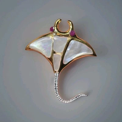 Natural Ruby & MOP Inlay Stingray 925 Silver Gold Plated Brooch 1540 - Image 1 of 4