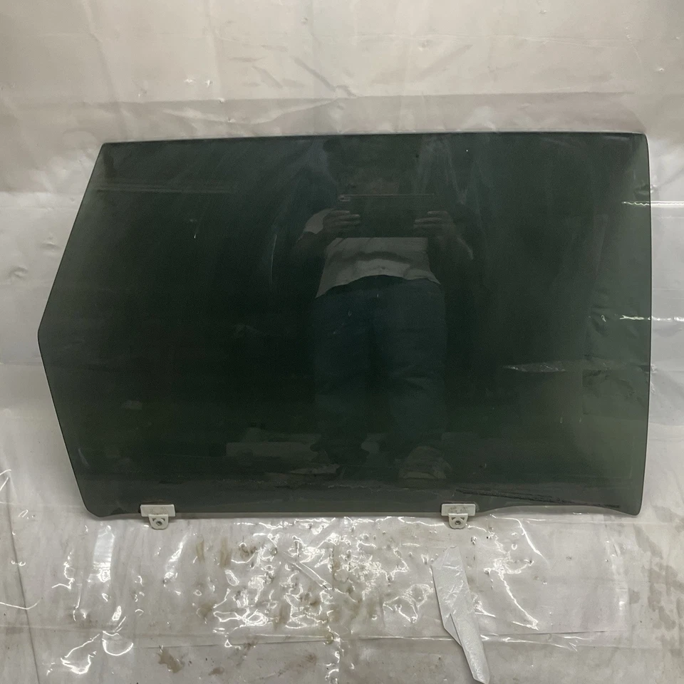 Nissan Murano 2009-2010 puerta trasera derecha pasajero ventana de cristal 82300-1Aa0b Foto 1 de 1