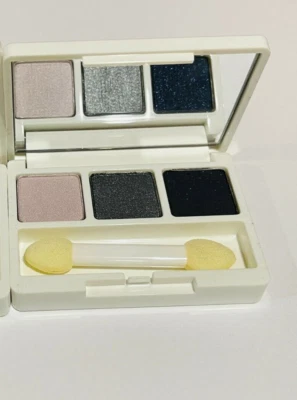 Clinique Color Surge Sombra de Ojos Trío Compacto 09 Humo y Espejos 5J Rosa Piedra Foto 1 de 3