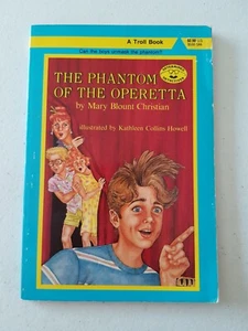 Determined Detectives Book - The Phantom Of The Operetta 1988 PB Mary Christian - Picture 1 of 8