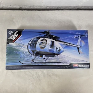 Academy Hughes 500D Polizeihubschrauber Maßstab 1:48 Modellbausatz - Bild 1 von 5