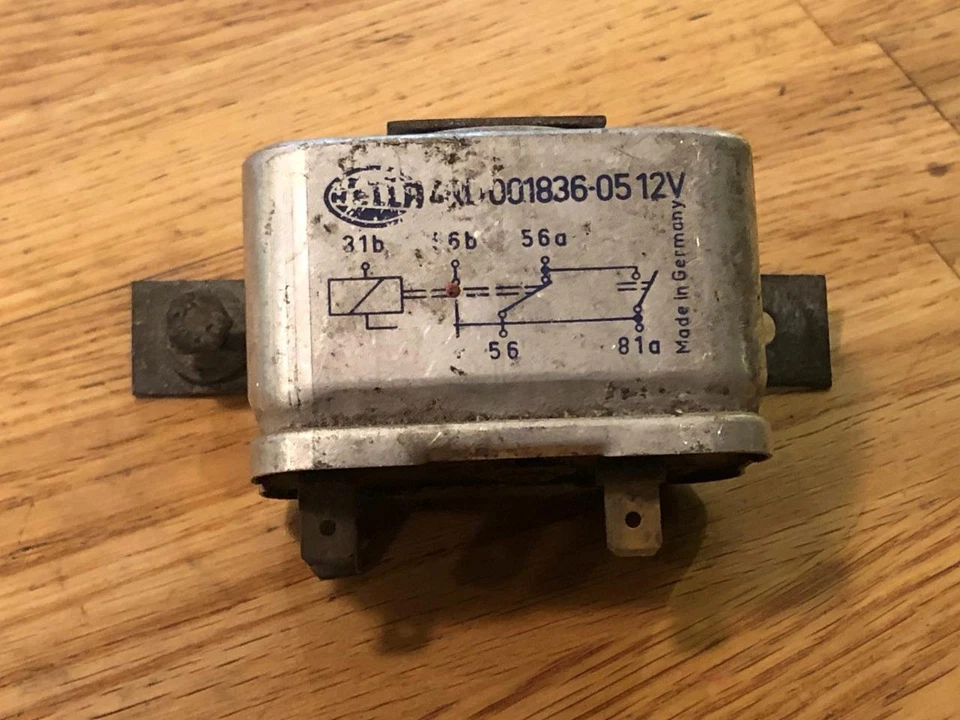 Реле погружения Healdamp 12 В от оригинального производителя 83-87 Jaguar XJS XJ6 Hella 4RD001836-05 - Изображение 1 из 1