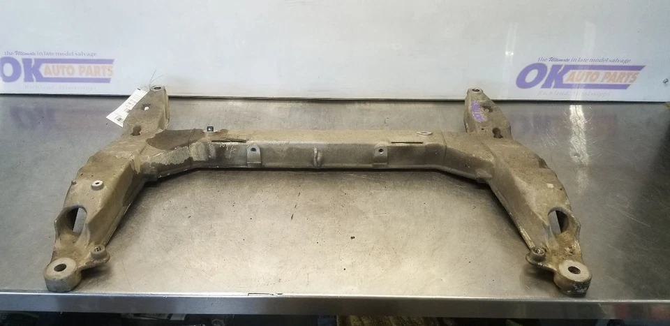 2000 PORSCHE 911 996 3.4L FRONT SUSPENSION CROSSMEMBER SUBFRAME Foto 1 de 4