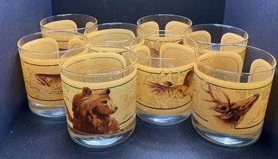 8 vasos de whisky de cóctel Wildlife 1973 AVON barware bebida bar cueva Foto 1 de 3