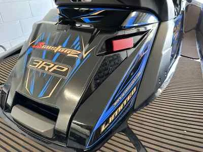 Yamaha Waverunner FX Compartimento trasero CNC Juego de pestillos - Rojo Foto 1 de 4