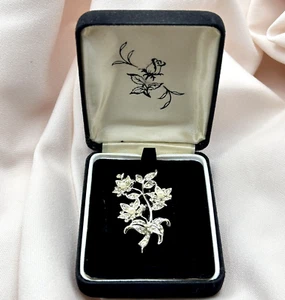 Vtg HEDY Floral Brooch Rhinestone Faux Pearl Jeweled Pin Safety Signed w BOX  2" - Picture 1 of 12