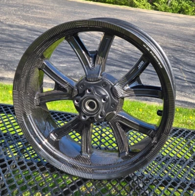 Rueda trasera Harley-Davidson Dyna BST Torque TEK 17 x 6,0 costaba $2830,00 Foto 1 de 4