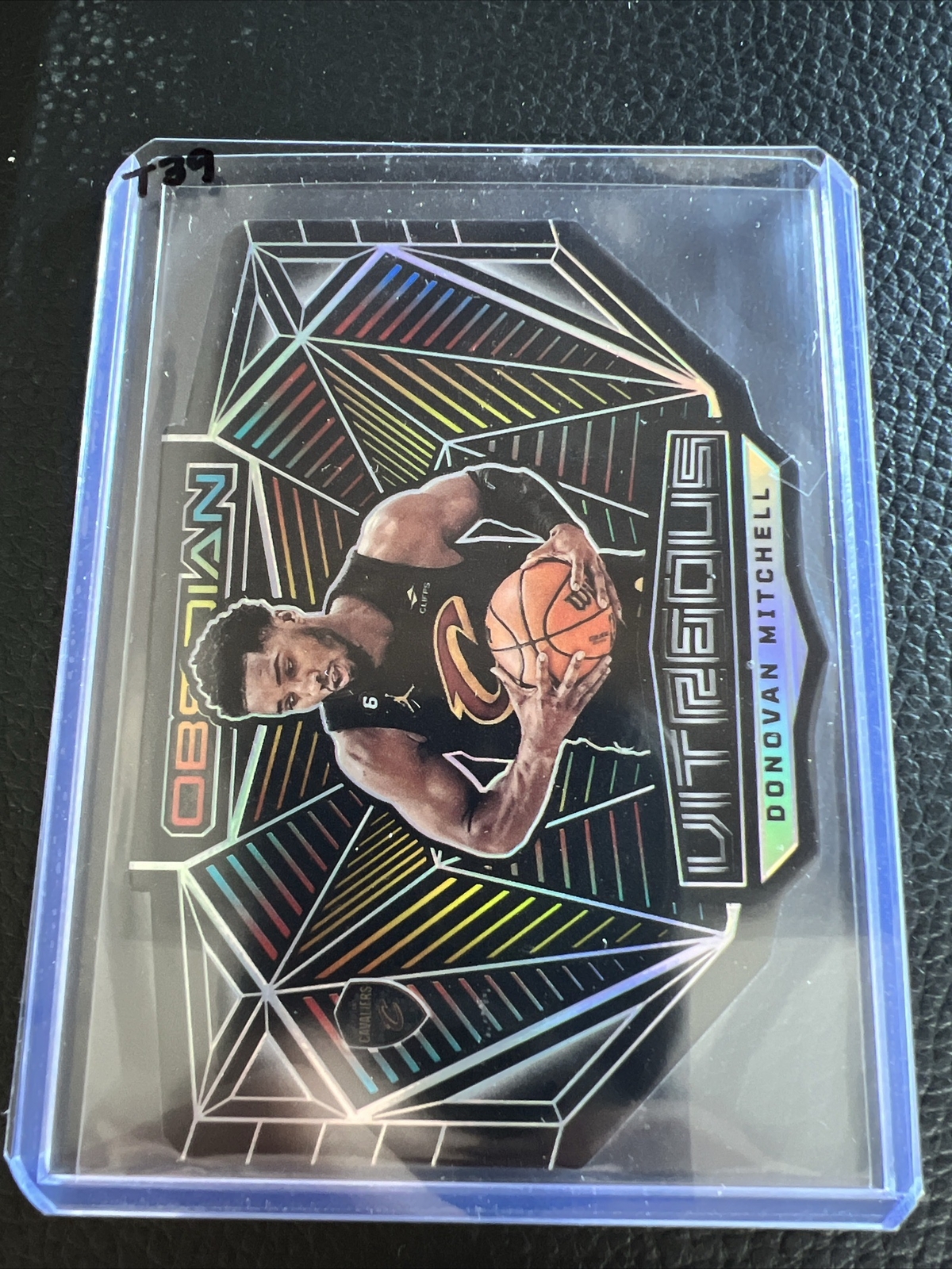 2022-23 Panini Obsidian - Vitreous #13 Donovan Mitchell CASE HIT ! Cavaliers T39