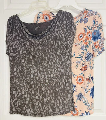 Lote de 2 Pulloveres Ann Taylor Loft Gris Melocotón Talla S Estampado Floral Rayas Foto 1 de 4