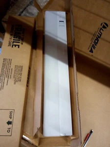 Duray Fluorescent MFG. TH9015-S Fluorescent Light Fixture - Picture 1 of 4