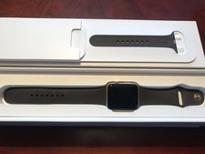 Apple Watch Series 2 42mm Gold Aluminum Case Charcoal Sport Band