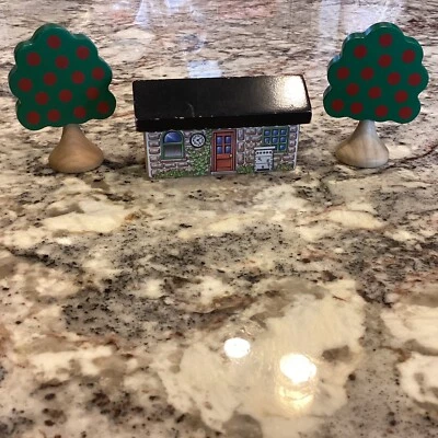 Estación con colmenas de abejas y 2 manzanos de James Goes Buzz Buzz Set LC99508 2000 Foto 1 de 3