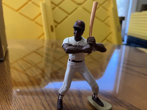 1989 Marvell Wynne SLU Starting Lineup Loose Figure - San Diego Padres Cover