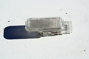 LUZ DE ENTRADA LUZ DE PUERTA LUZ CRISTALINA 4D0947415 AUDI A3 A4 A6 Q7 - Imagen 1 de 1