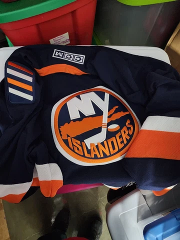 New York Islanders NHL Hockey Jersey CCM  Authentic L Navy Blue Retro Rare NEW Cover