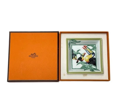Bandeja cuadrada HERMES Paris Tucanes auténtica porcelana de 3,14 pulgadas x 3,1 pulgadas Foto 1 de 4