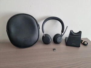 Jabra Evolve2 65 kabelloser Stereo Kopfhörer (MS Teams, USB-A) Inkl Ladestation - Afbeelding 1 van 6