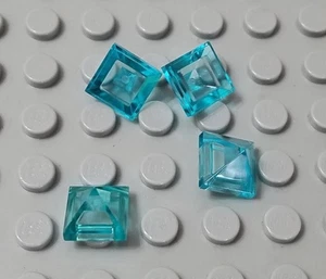 LEGO Lote de 4 Joyas Cuádruples de Pendiente Convexo Azul Claro Translúcido 1x1x2/3 - Imagen 1 de 1