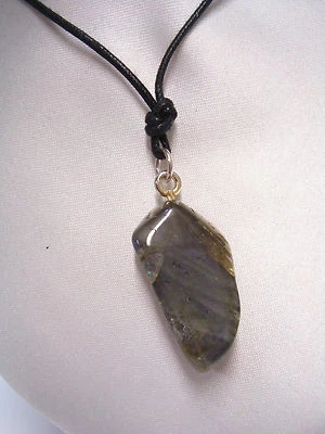 Ciondolo in LABRADORITE naturale e ARGENTO 925 -pendente pietra dura e girocollo - Immagine 1 di 2