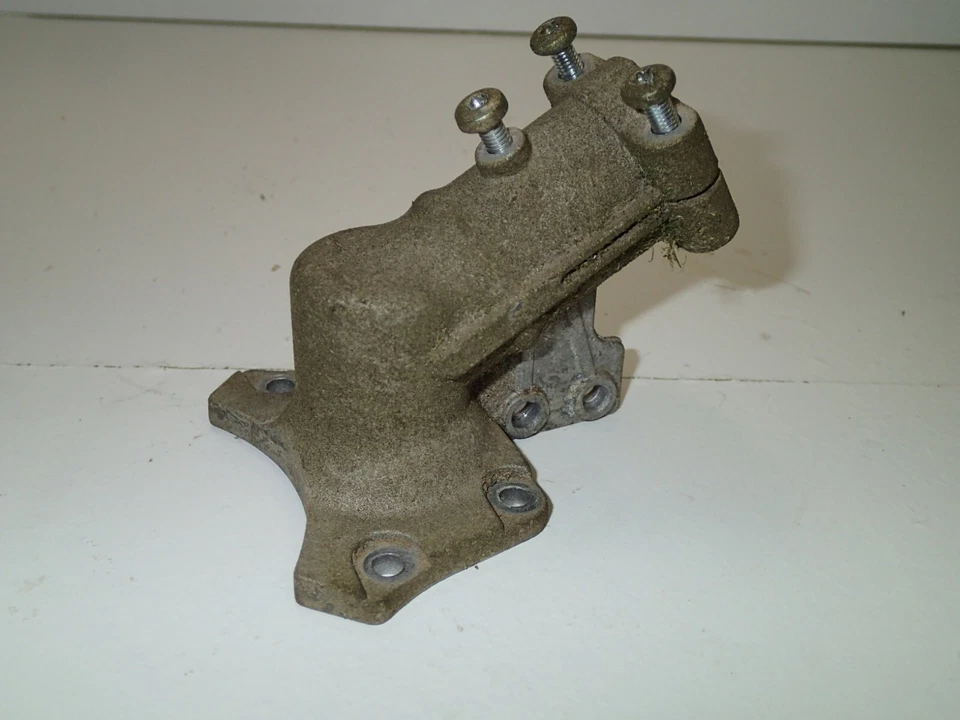 Cub Cadet Trimmer Electric CCT 400 41AERP3C912  753-08410  YOKE ASSY  USED - Image 1 of 1