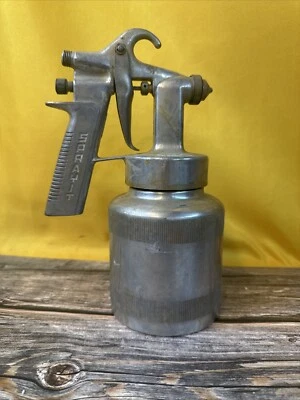 División de pulverización eléctrica Thomas Industries Inc. de colección Sheboygan Wisconsi EE. UU. Foto 1 de 4