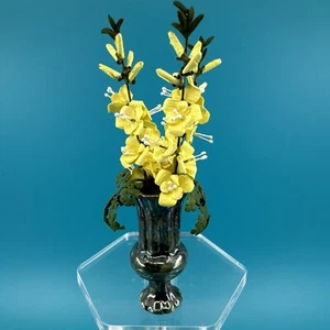 Miniatura para casa de muñecas ~ flores de forsitia hechas a mano artesanales en florero Vince Stapleton - Imagen 1 de 7