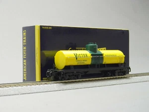 LIONEL AMERICAN FLYER VICTOR CHEMICAL TANK CAR #32478 S GAUGE train 2119370 NEW - Picture 1 of 8
