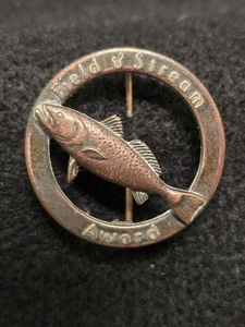 Vintage Fishing Field & Stream Honor Badge 7 Pound 13 oz Trout Pin Back @3 - Picture 1 of 7