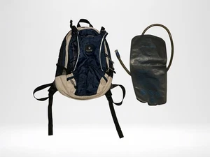 Outdoor Products Trinkrucksack mit Last Drop System 2L-3L Reservoir - Bild 1 von 4