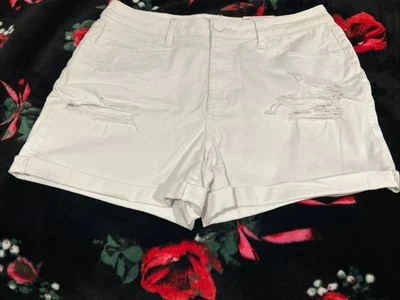 Juniors So Goods For Life High Rise Curvy Distressed Midi Short Size 13/31W. - Image 1 of 4