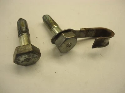 71-72 HONDA CB100 CL100 HORQUILLA ABRAZADERA PERNOS INFERIOR TRIPLE ÁRBOL FABRICANTE DE EQUIPOS ORIGINALES 1972 Foto 1 de 3