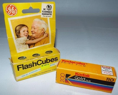 Kodak Kodacolor Gold, 200/24 110 Color Print Film EXPIRED 09/93 & GE Flash Cubes - Image 1 of 3