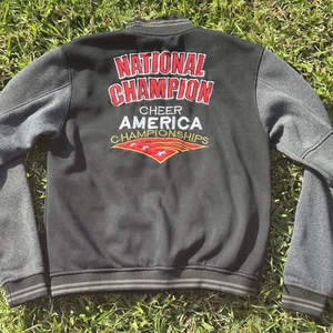 Cheerleading National Champion Jacket Adult Large Cheer America Varsity Football - Picture 1 of 23