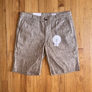 AG Adriano Goldschmied Griffin Relaxed Shorts Herren 34R hellbraun Pinseldruck Chino Golf - Bild 1 von 11