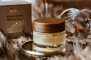 Ava-TINT Cosmetics-Golden Opalescent Evening Cream 50ml / Walnut tint Balm - Picture 1 of 6