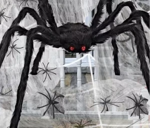 1800 sqft Halloween Spider Web (1.2 ft) +100 Plastic Fake Spiders - Picture 1 of 3