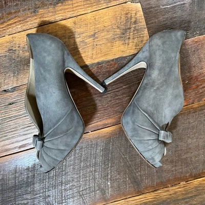 Valentino Garavani Gris Gamuza Peep Toe Bow Botines Tacones Talla 38.5 (US 8) Hecho i Foto 1 de 4